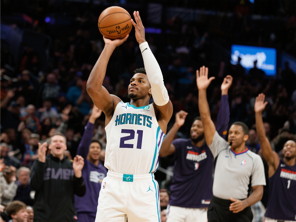 不少教练表示，PJ华盛顿的成长速度让人刮